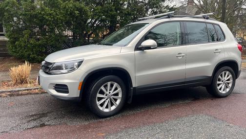 Silver 2015 Volkswagen Tiguan 4MOTION Auto SE