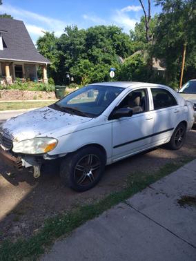 White 2005 Toyota Corolla CE