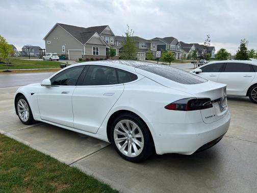 2017 Tesla Model S 75D