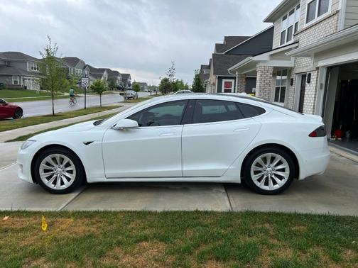 2017 Tesla Model S 75D