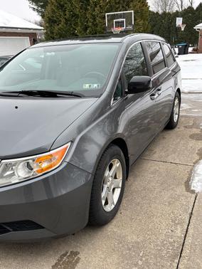 Gray 2013 Honda Odyssey EX-L