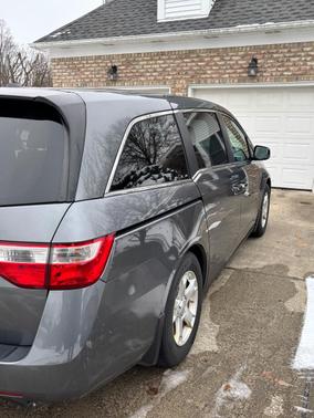 Gray 2013 Honda Odyssey EX-L