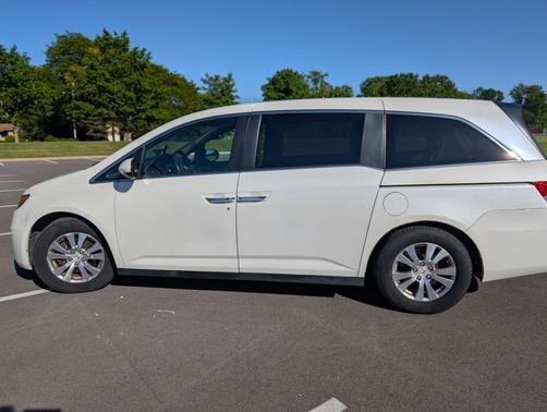 White 2014 Honda Odyssey EX