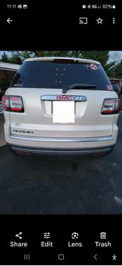 White 2015 GMC Acadia SLE-2