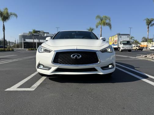 2018 INFINITI Q60 3.0t LUXE