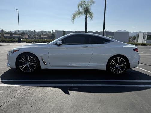 2018 INFINITI Q60 3.0t LUXE