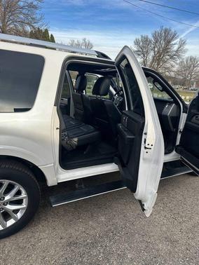 White 2016 Ford Expedition EL Limited