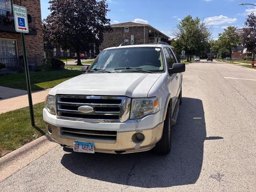 White 2009 Ford Expedition EL Eddie Bauer