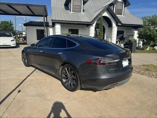Black 2014 Tesla Model S P85D