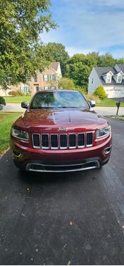 Red 2016 Jeep Grand Cherokee Limited