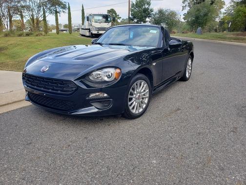 2017 FIAT 124 Spider Classica