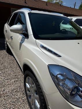 White 2012 Buick Enclave Premium