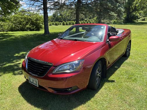 Red 2012 Chrysler 200 S