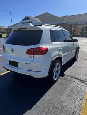 White 2016 Volkswagen Tiguan R-Line