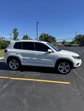 White 2016 Volkswagen Tiguan R-Line