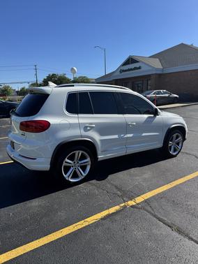 White 2016 Volkswagen Tiguan R-Line