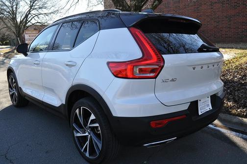 2019 Volvo XC40 T4 R-Design