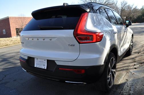 2019 Volvo XC40 T4 R-Design
