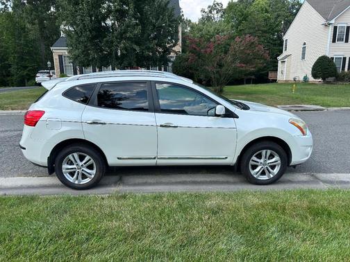 White 2012 Nissan Rogue SV
