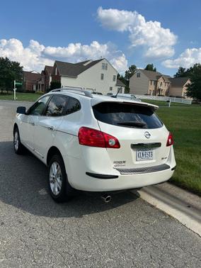 White 2012 Nissan Rogue SV