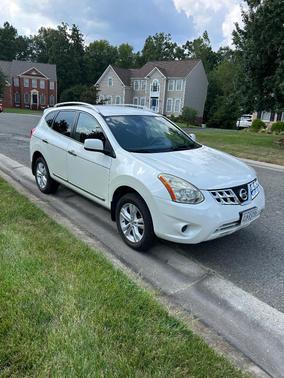 White 2012 Nissan Rogue SV