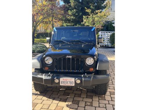 Photo 2 of 10 of 2010 Jeep Wrangler Unlimited Rubicon