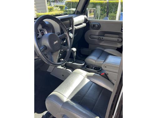 Photo 5 of 10 of 2010 Jeep Wrangler Unlimited Rubicon