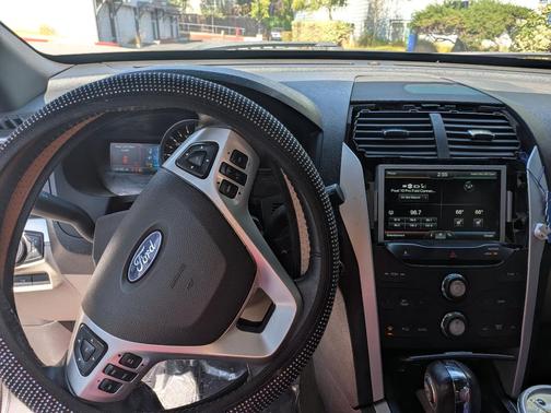 Blue 2015 Ford Explorer XLT