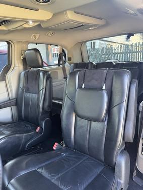 2015 Chrysler Town & Country Limited Platinum