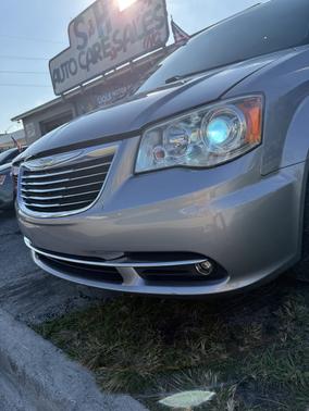 2015 Chrysler Town & Country Limited Platinum
