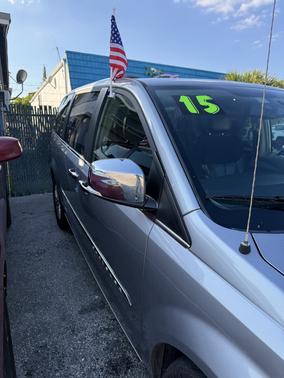 2015 Chrysler Town & Country Limited Platinum