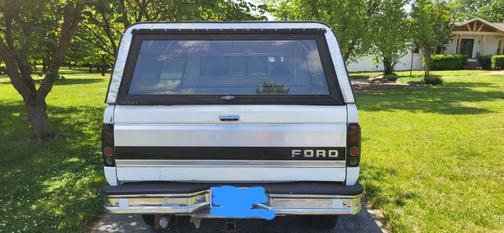 White 1996 Ford F-250 XL SuperCab H/D