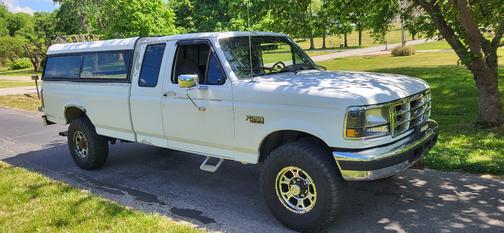 White 1996 Ford F-250 XL SuperCab H/D