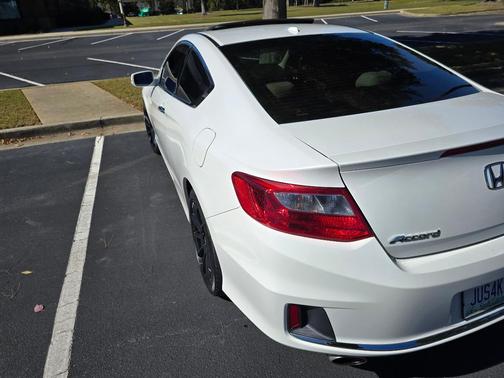 White 2015 Honda Accord EX-L V-6