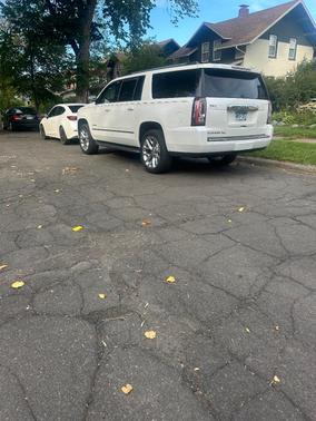 White 2020 GMC Yukon XL Denali