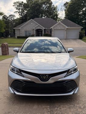 Silver 2019 Toyota Camry LE