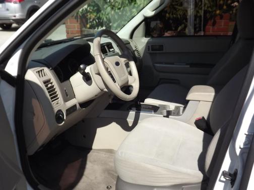 White 2010 Ford Escape XLT