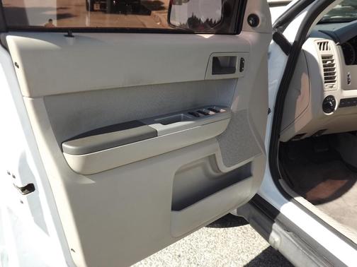 White 2010 Ford Escape XLT