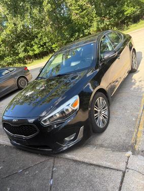 Black 2014 Kia Cadenza Premium