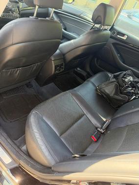 Black 2014 Kia Cadenza Premium