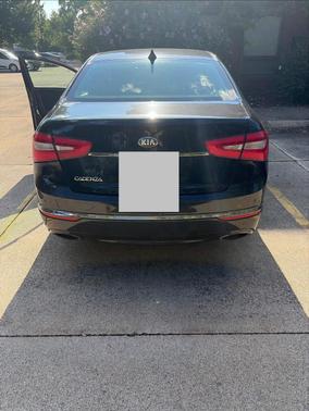 Black 2014 Kia Cadenza Premium