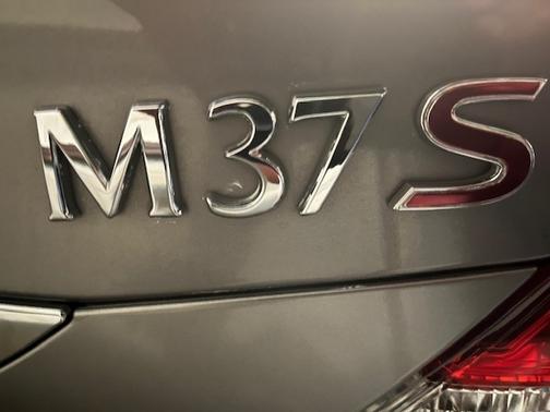 Gray 2012 INFINITI M37 Base