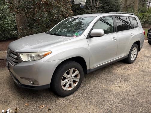 2013 Toyota Highlander SE