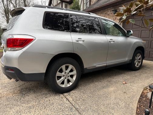 2013 Toyota Highlander SE