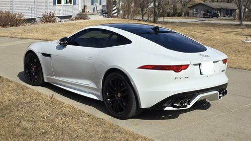 2017 Jaguar F-TYPE R