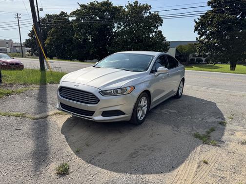 2015 Ford Fusion SE