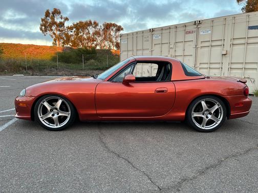 2005 Mazda MazdaSpeed Miata MX-5 Base