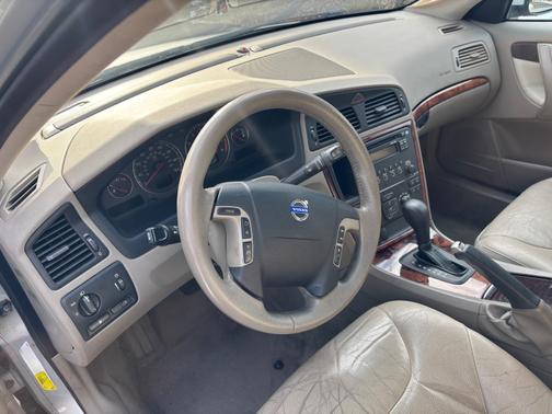 2006 Volvo V70 2.4