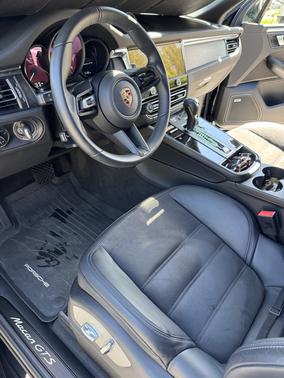 2025 Porsche Macan GTS