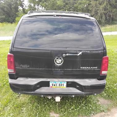 2004 Cadillac Escalade Base